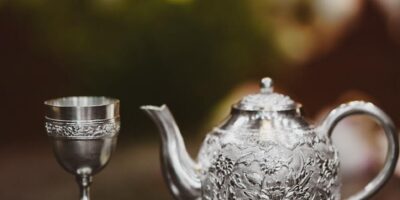 Cách bảo quản ấm pha trà bằng bạc và lưu ý khi ấm bị đen