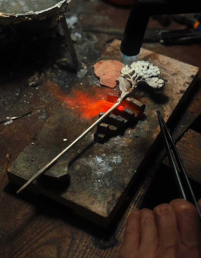 trâm hidemaison được làm thủ công hoàn toàn 1